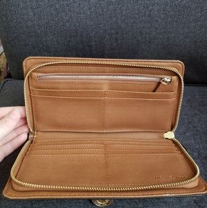 Michael Kors Bags - Michael Kors wallet Michael Kors Bags - Michael Kors wallet
